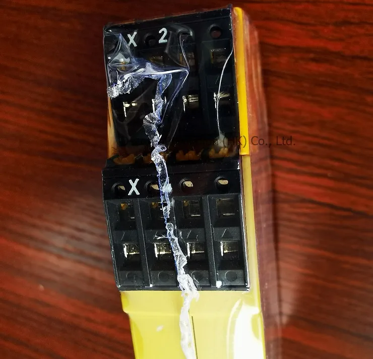 Decon Pilz 751105/750105 Safety Relay for Time Monitoring